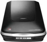 Epson Perfection V500 flat-bed photo scanner closed