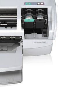 HP DeskJet 5440 - close-up of left-hand side