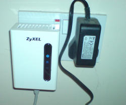 ZyXEL PLA401 HomePlug power-line Ethernet bridge