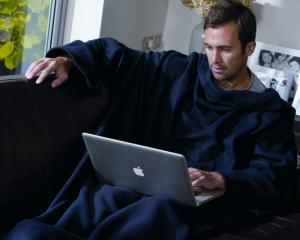 snuggie with laptop
