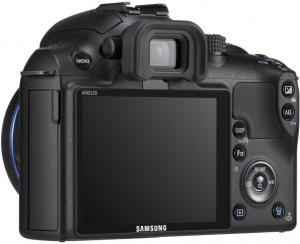 samsung NX10 DSLR rear controls