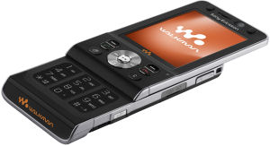 Sony Ericsson W910i open, showing keyboard